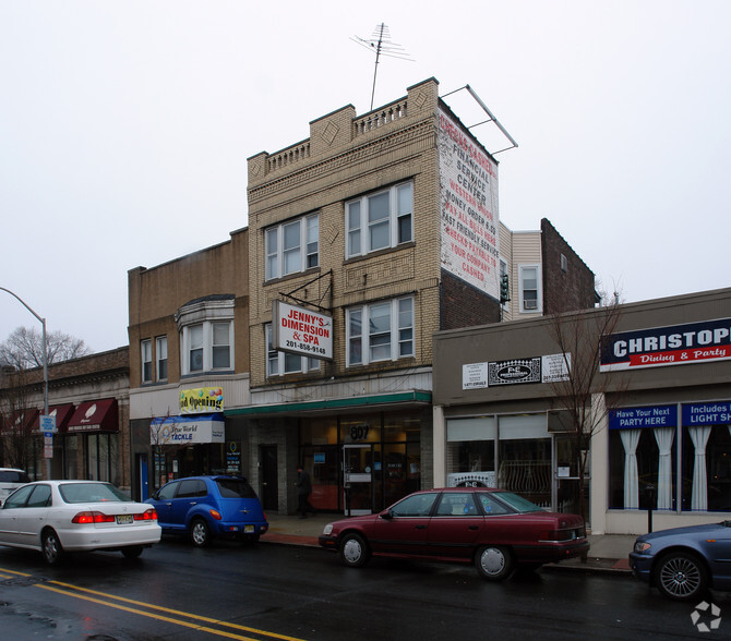 807 Broadway, Bayonne, NJ à vendre - Photo principale - Image 1 de 1