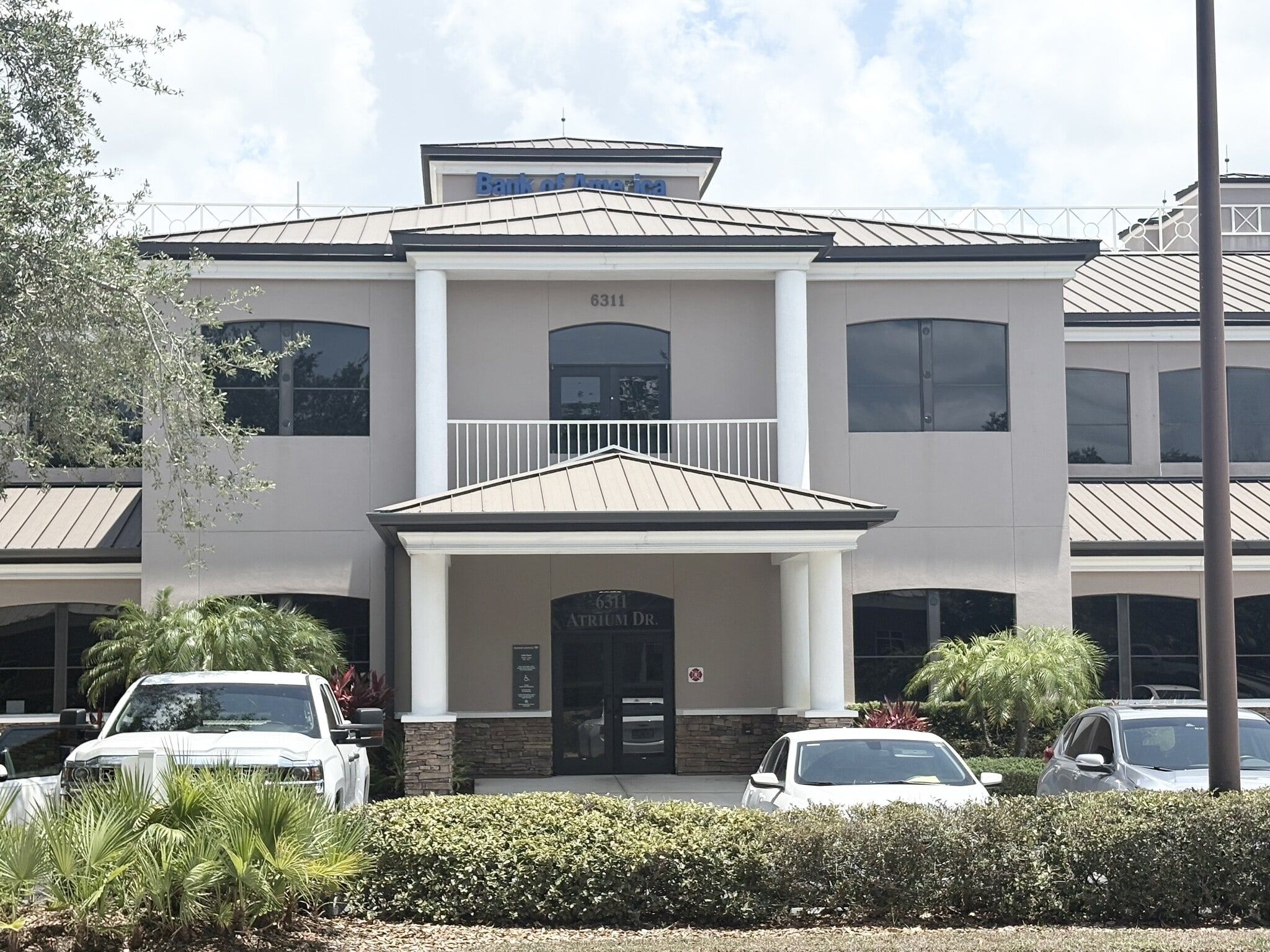 6311 Atrium Dr, Bradenton, FL for lease Building Photo- Image 1 of 6