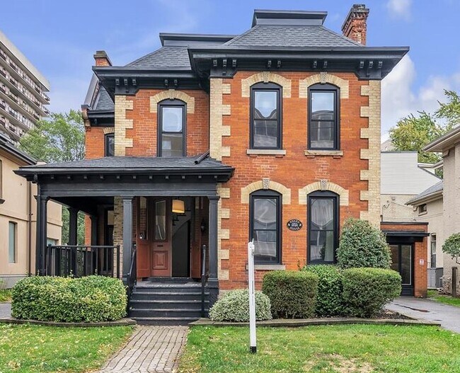 Plus de détails pour 203 Macnab St S, Hamilton, ON - Bureau à louer