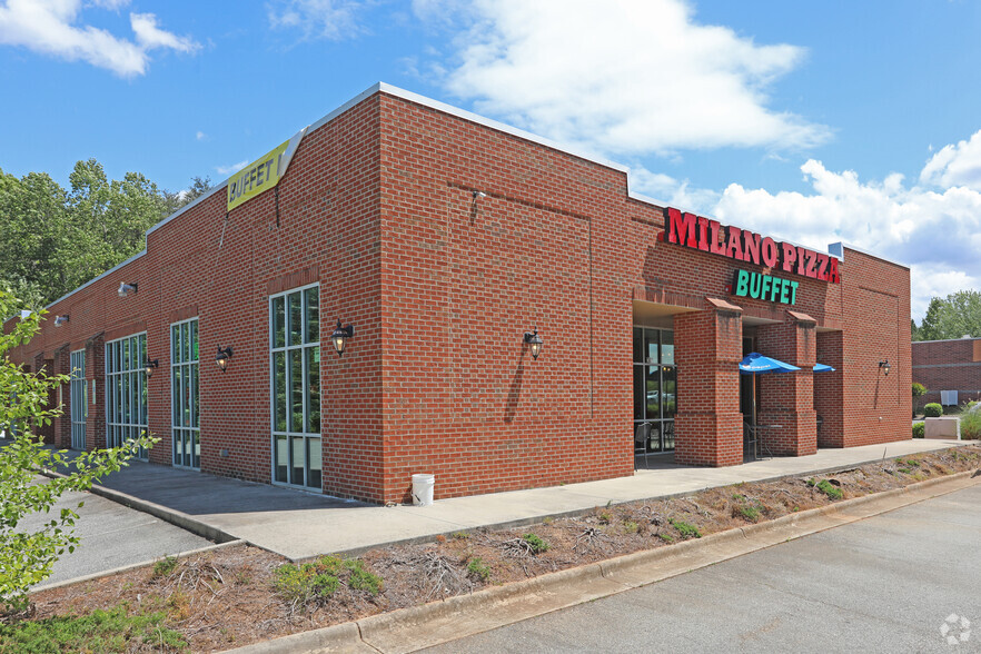 343 S NC Hwy 68, High Point, NC for lease - Primary Photo - Image 1 of 4