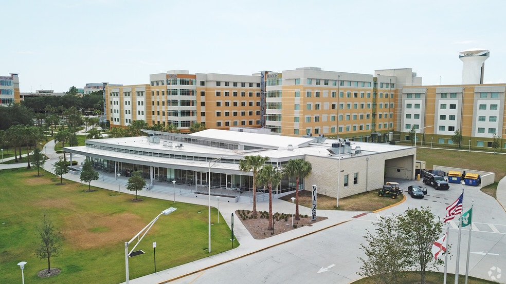 13300 Usf Palm Dr, Tampa, FL à louer - Photo principale - Image 1 de 9