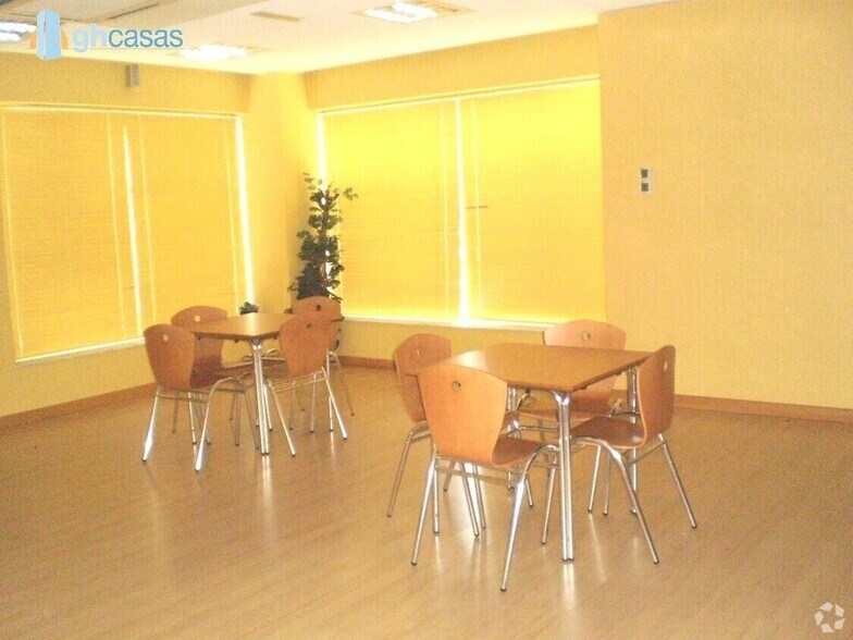 Calle Portiña del Salvador, 36, Talavera de la Reina, Toledo for sale - Primary Photo - Image 1 of 2