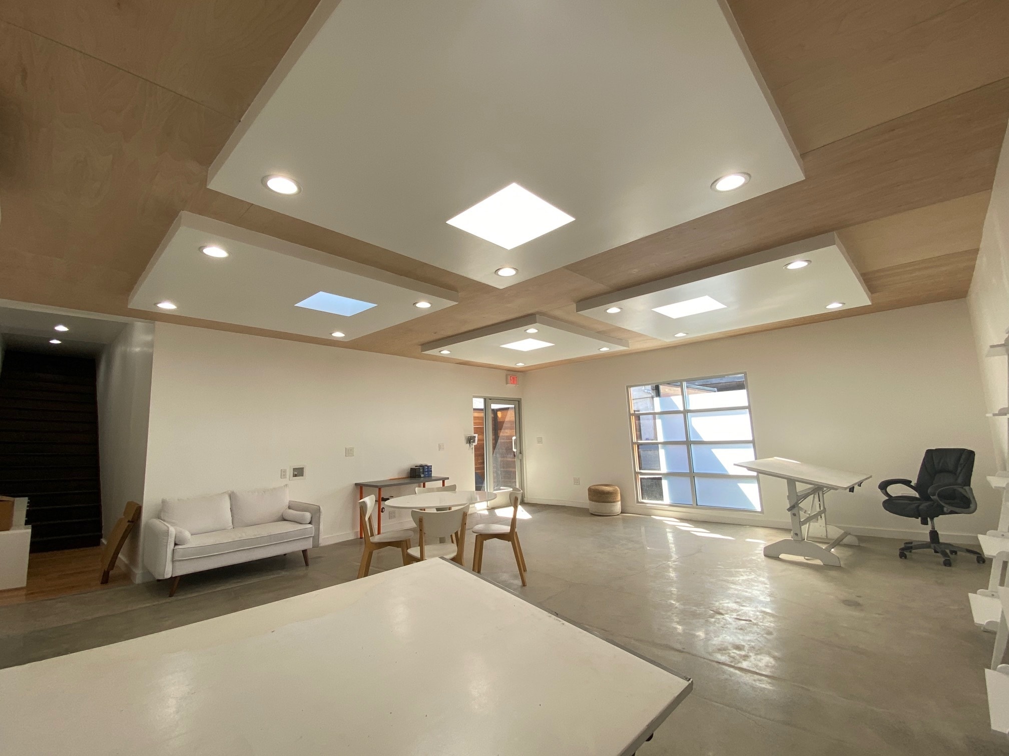 8727 Venice Blvd, Los Angeles, CA à louer Photo intérieure- Image 1 de 1