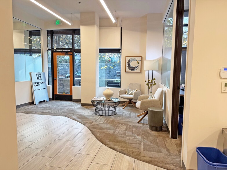 130 A Ave, Lake Oswego, OR for lease - Building Photo - Image 2 of 6