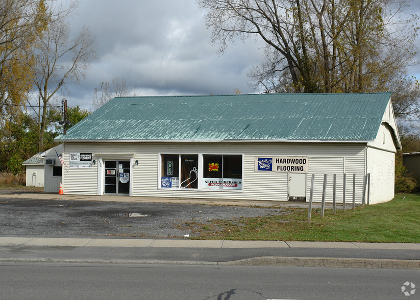 2116 Oriskany St W, Utica, NY for lease - Primary Photo - Image 1 of 4