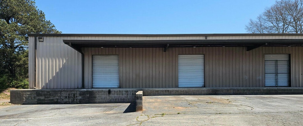 6740 Tribble St, Lithonia, GA for lease - Building Photo - Image 2 of 4