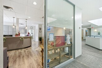 7138 S Highland Dr, Salt Lake City, UT à louer Photo intérieure- Image 1 de 24