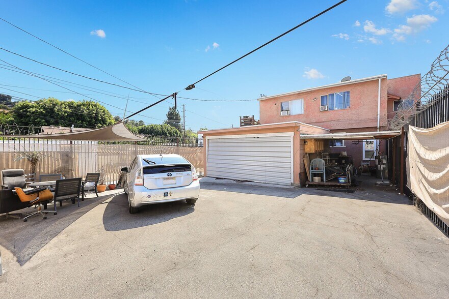 2709 W Avenue 34, Los Angeles, CA à vendre - Photo du bâtiment - Image 2 de 12