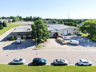 Plus de détails pour 633 Hilltop Trl W, Fort Atkinson, WI - Industriel à vendre