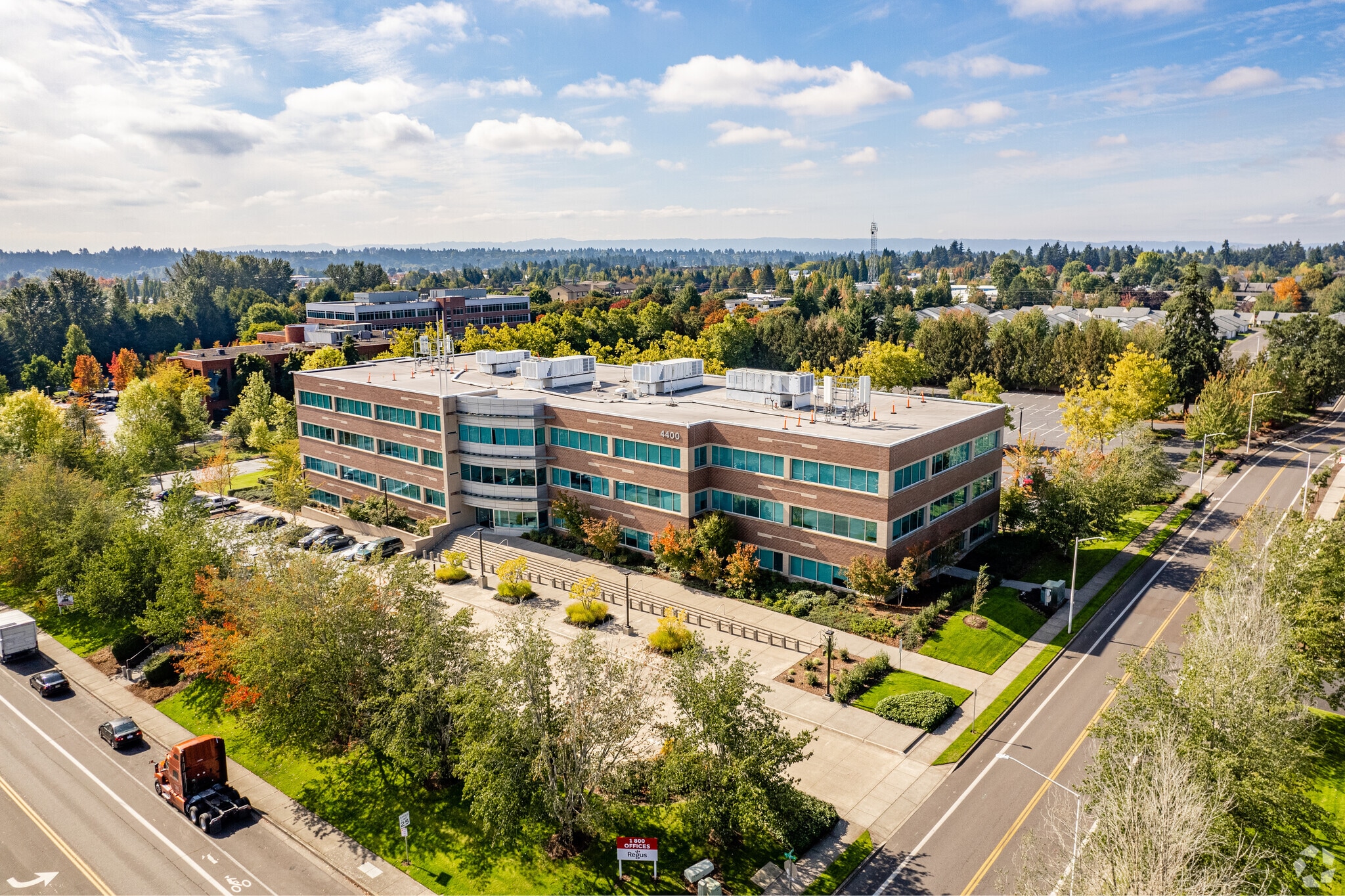 4400 NE 77th Ave, Vancouver, WA à louer Aérien- Image 1 de 5