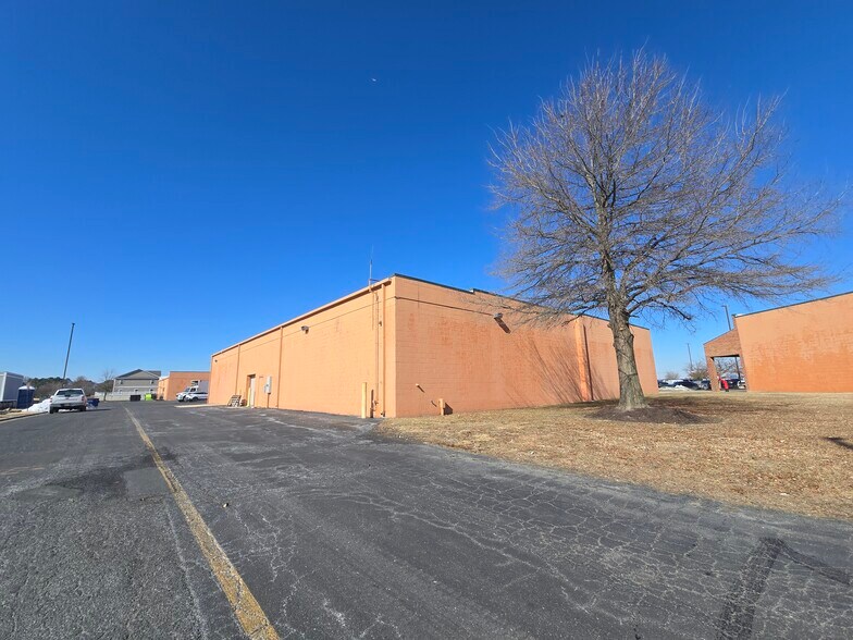 9561 Bridgeville Center Rd, Bridgeville, DE à louer - Photo du bâtiment - Image 3 de 3