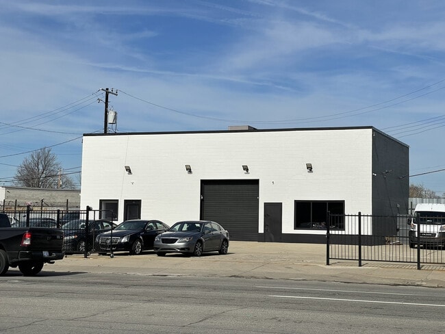 More details for 16504 Woodward Ave, Highland Park, MI - Retail for Sale