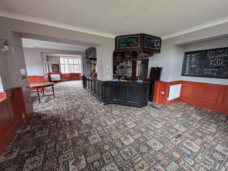 89 Oak Hl, Guildford à vendre - Photo du bâtiment - Image 3 de 10