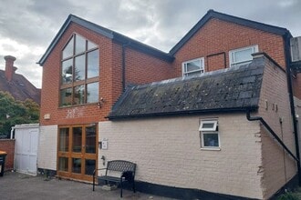 61B High St, Ascot à louer Photo du bâtiment- Image 2 de 13