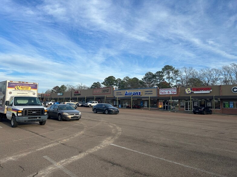 3117-3167 Us-80 E, Jackson, MS for lease - Primary Photo - Image 1 of 10