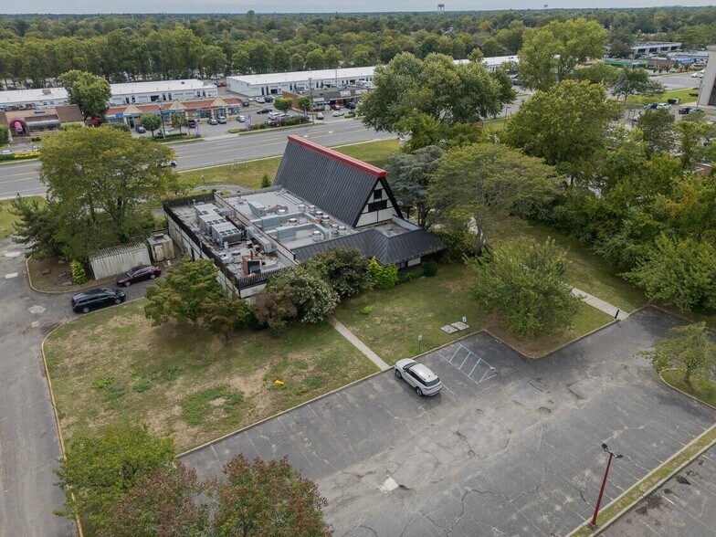 356 Motor Pky, Hauppauge, NY à louer - Photo du bâtiment - Image 2 de 5