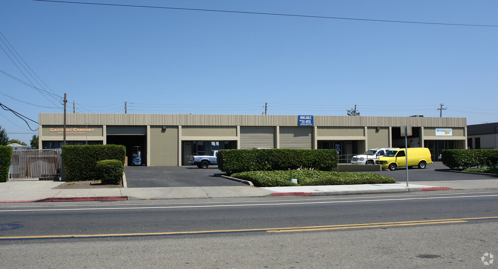 14492-14498 Wicks Blvd, San Leandro, CA for lease - Building Photo - Image 2 of 4