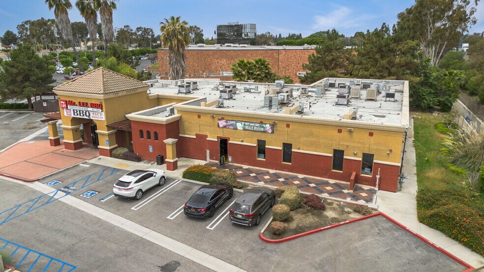 6901 Walker St, La Palma, CA à vendre - Photo du bâtiment - Image 2 de 21