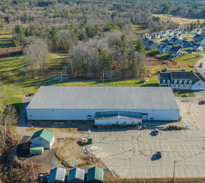 8 Diamond Oaks Blvd, Kingston, NH à vendre - Photo du bâtiment - Image 1 de 3