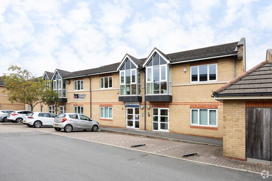 3 Faraday Rd, Guildford à vendre - Photo du bâtiment - Image 2 de 4