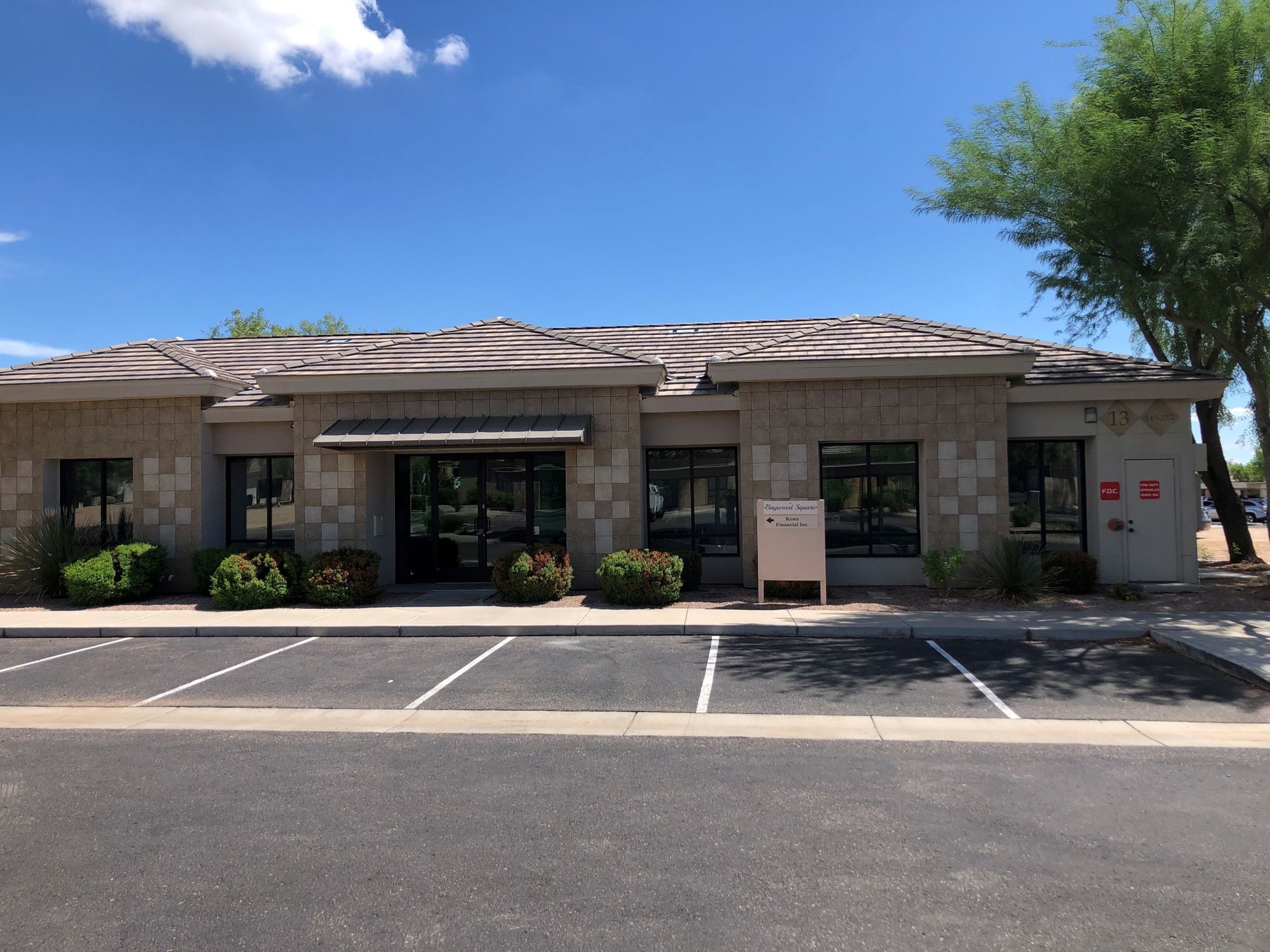 7165 E University Dr, Mesa, AZ for lease Primary Photo- Image 1 of 4
