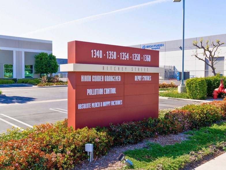1350-1358 S Ritchey St, Santa Ana, CA for lease - Building Photo - Image 2 of 11