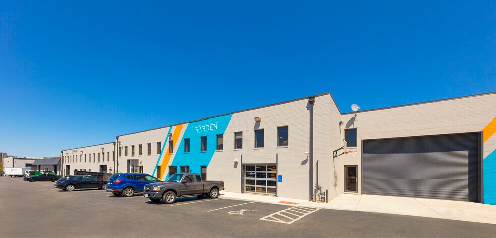 5380 Eisenhower Ave, Alexandria, VA à vendre - Photo du bâtiment - Image 1 de 1