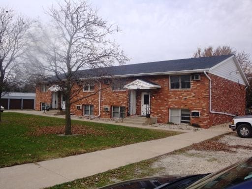 1007-1009 Green Ridge Ave, Earlville, IL for sale - Primary Photo - Image 1 of 12