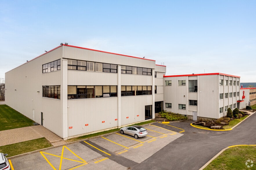 150 Av Oneida, Pointe-claire, QC for sale - Primary Photo - Image 1 of 1