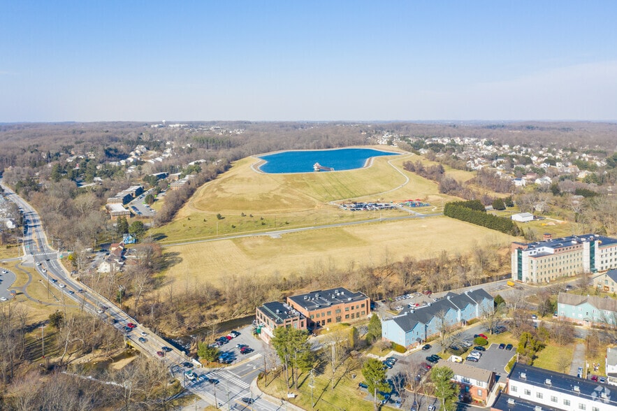300 Creek View Rd, Newark, DE for lease - Aerial - Image 2 of 17