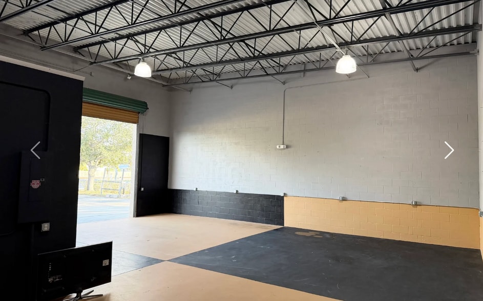 3553 Azalea Ln, Micco, FL for lease - Building Photo - Image 3 of 8