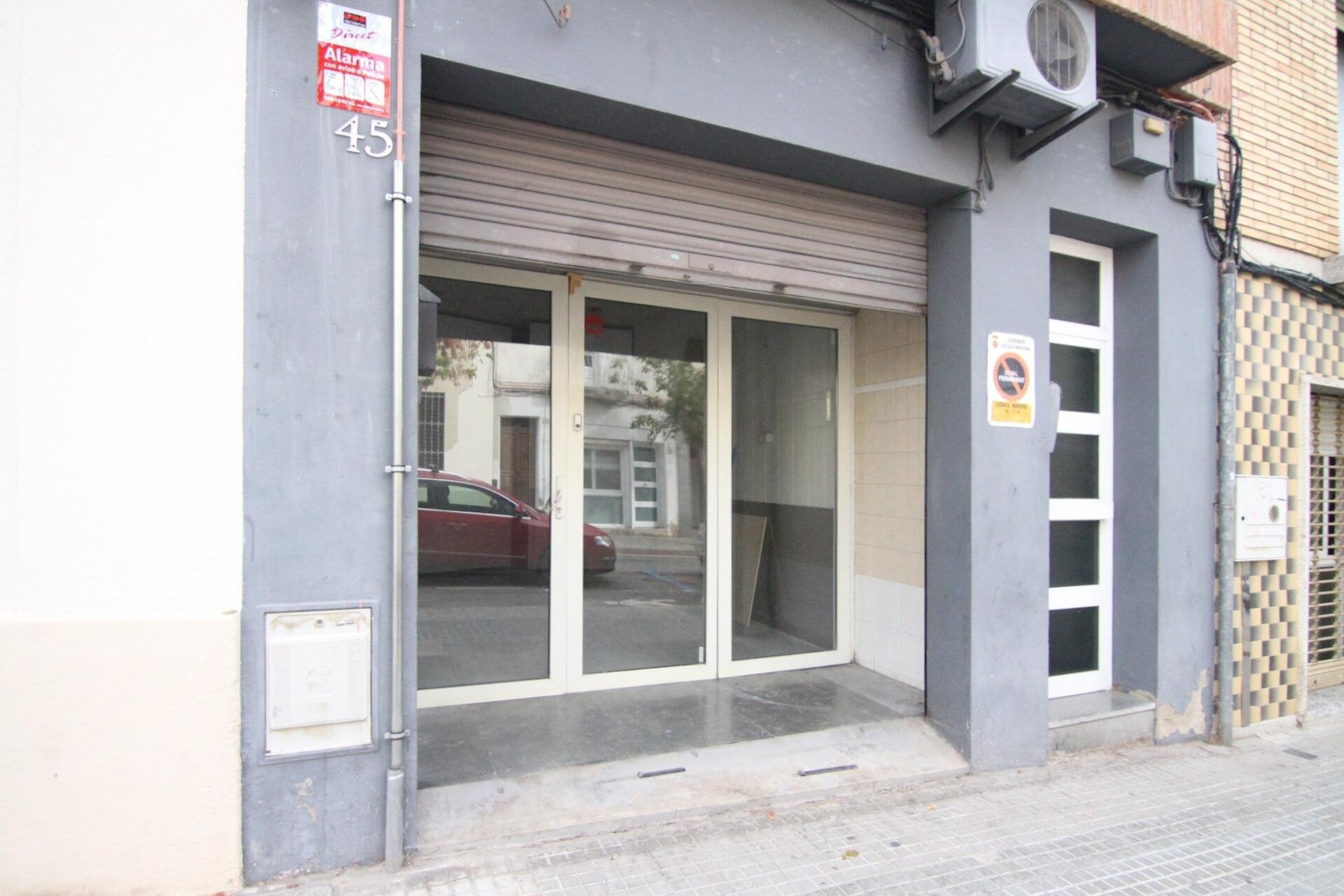Retail in Olesa de Montserrat, Barcelona for lease Interior Photo- Image 1 of 6