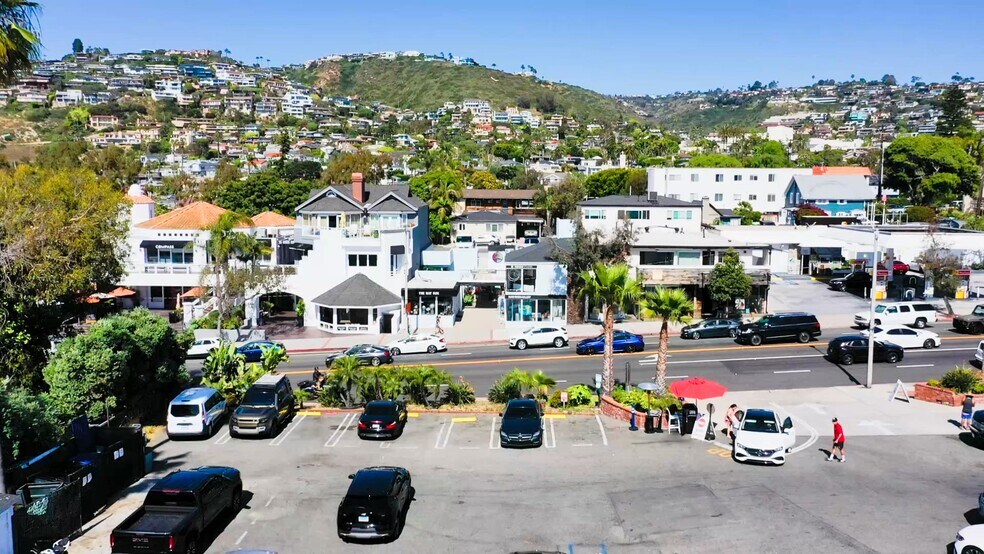 550 S Coast Hwy, Laguna Beach, CA à vendre - Vidéo sur l’inscription commerciale - Image 2 de 12