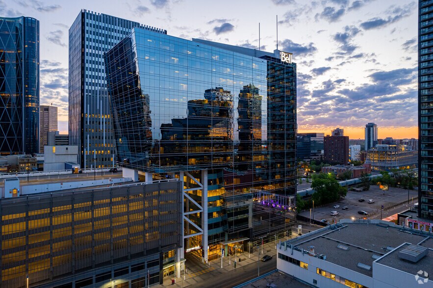 140 10th Ave SE, Calgary, AB à louer - Photo du bâtiment - Image 1 de 18