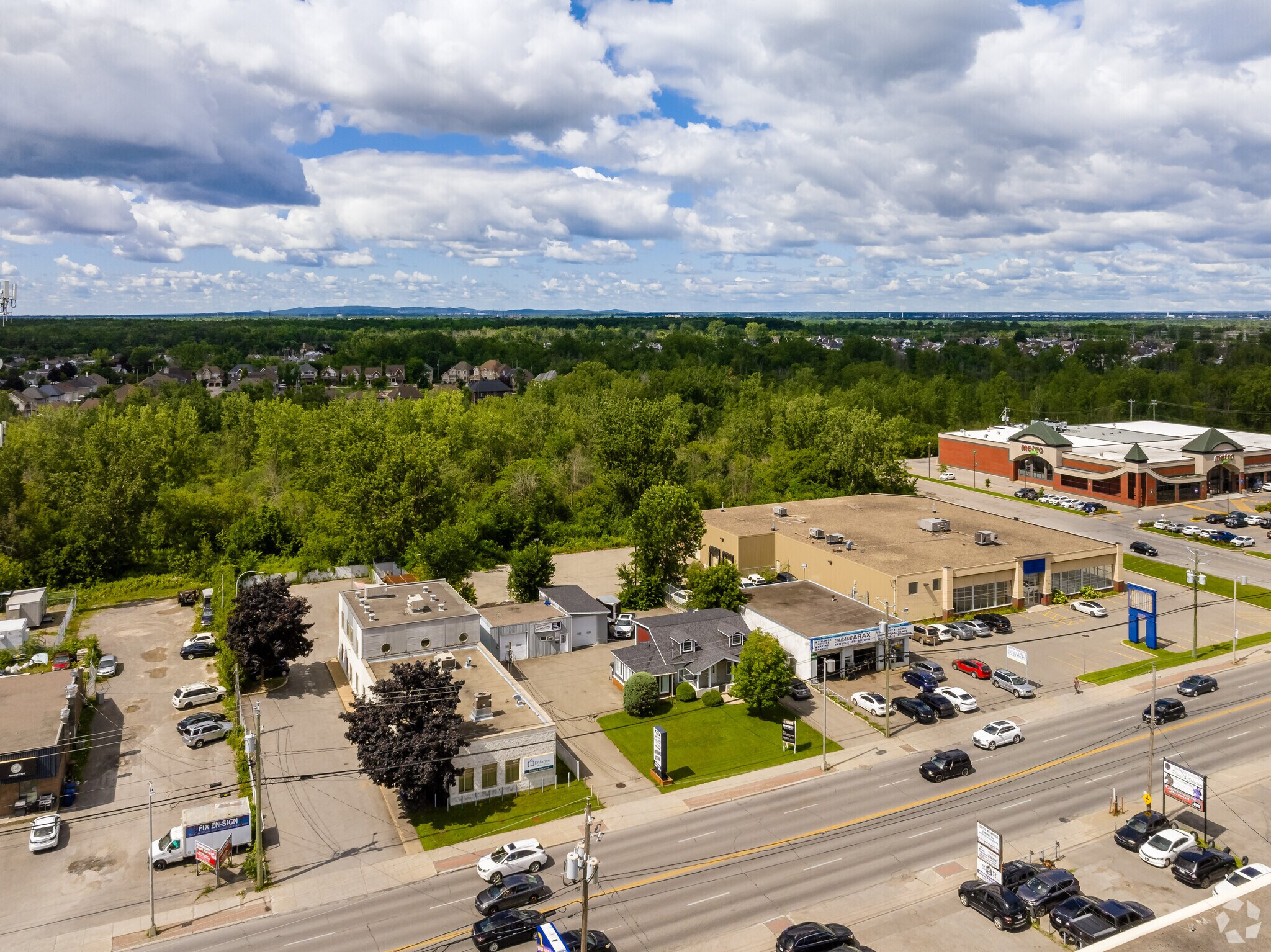 4930 Boul Des Laurentides, Laval, QC à vendre Aérien- Image 1 de 1