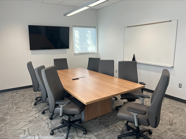 105 N 15th St, Ashland, NE for lease - Interior Photo - Image 2 of 6