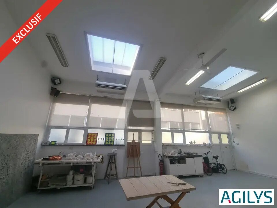 Local d'activités dans Le Kremlin-Bicêtre à vendre Photo intérieure- Image 1 de 9