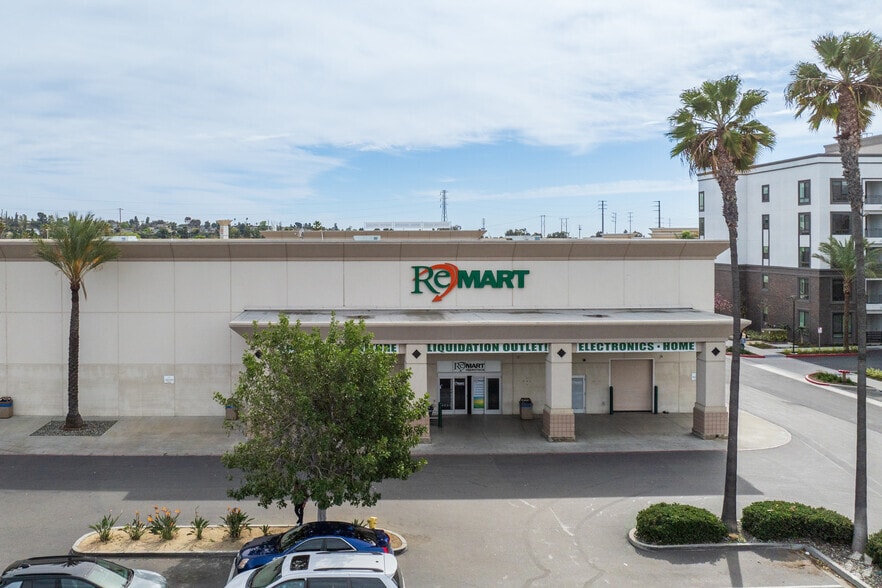 1011-1021 N Tustin Ave, Anaheim, CA for lease - Building Photo - Image 2 of 5