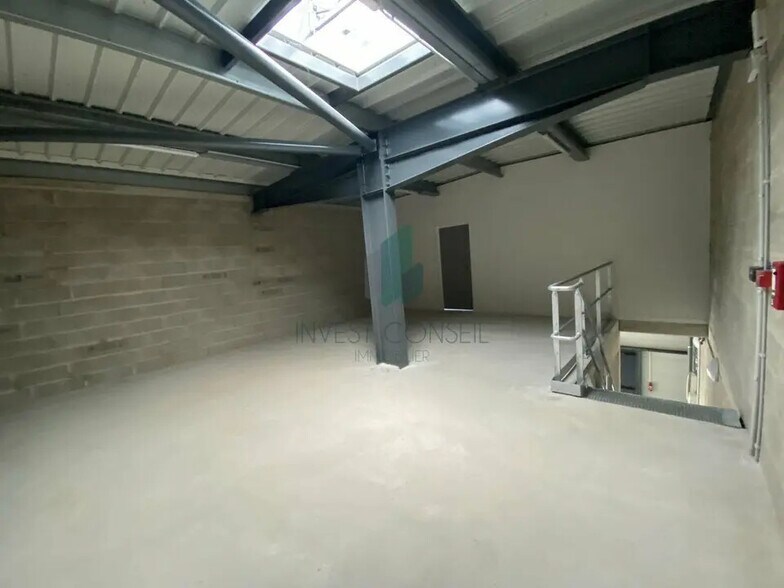 Flex dans Cormeilles-en-Parisis à louer - Photo du bâtiment - Image 3 de 10