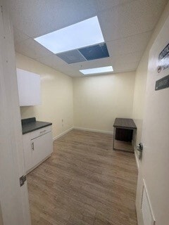 9035 Sunset Dr, Miami, FL for lease Interior Photo- Image 1 of 7