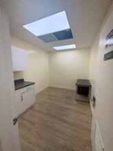 9035 Sunset Dr, Miami, FL for lease Interior Photo- Image 1 of 7
