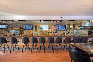 Plus de détails pour 143 Stark St, Randolph, WI - Commerce de détail à vendre