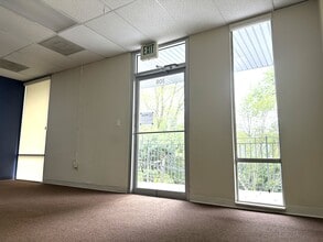 1134 York Rd, Lutherville, MD for lease Interior Photo- Image 2 of 9