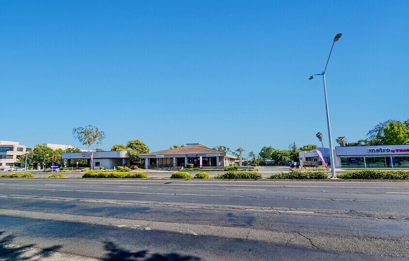 1313 Travis Blvd, Fairfield, CA à louer - Photo du bâtiment - Image 2 de 21