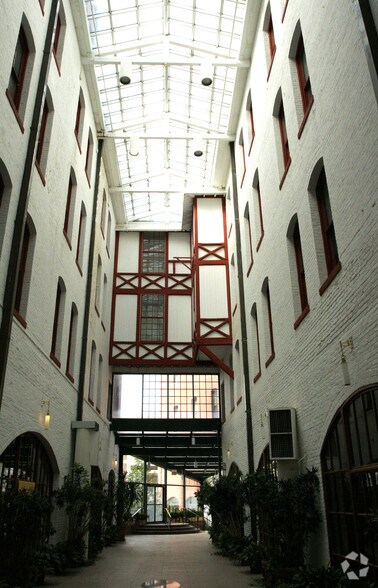 153-165 State St, New London, CT à vendre - Hall d’entrée - Image 3 de 10