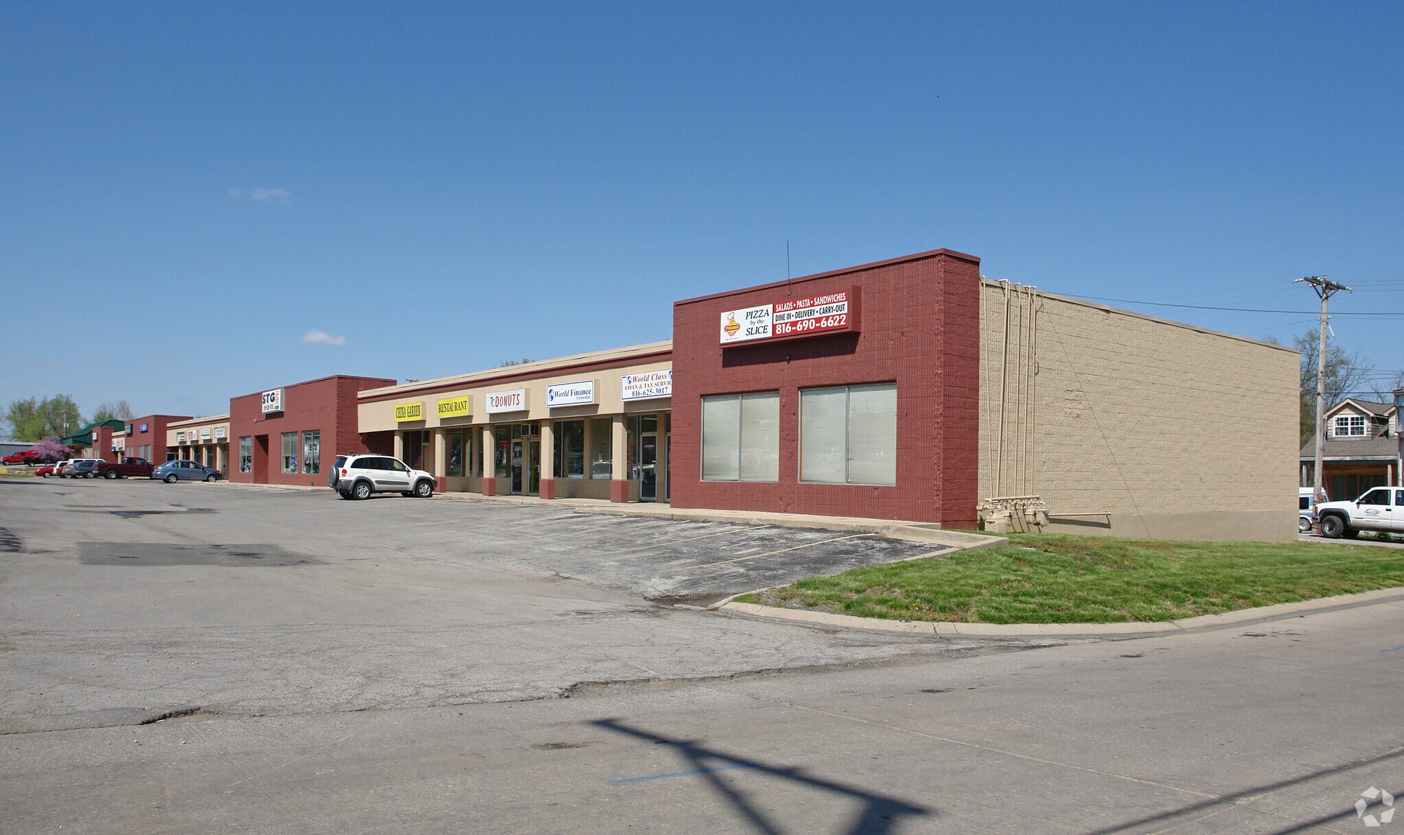 700 S Broadway, Oak Grove, MO for lease Primary Photo- Image 1 of 3