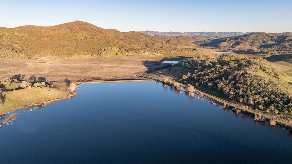 2950 Barnett Rd, Pope Valley, CA à vendre - Photo du bâtiment - Image 2 de 31