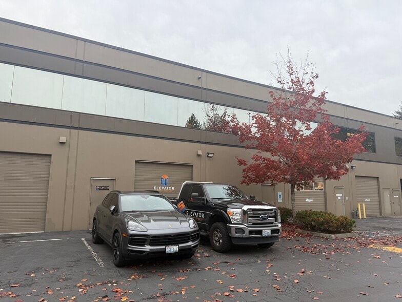 19109 36th Ave W, Lynnwood, WA à louer - Photo du bâtiment - Image 3 de 4