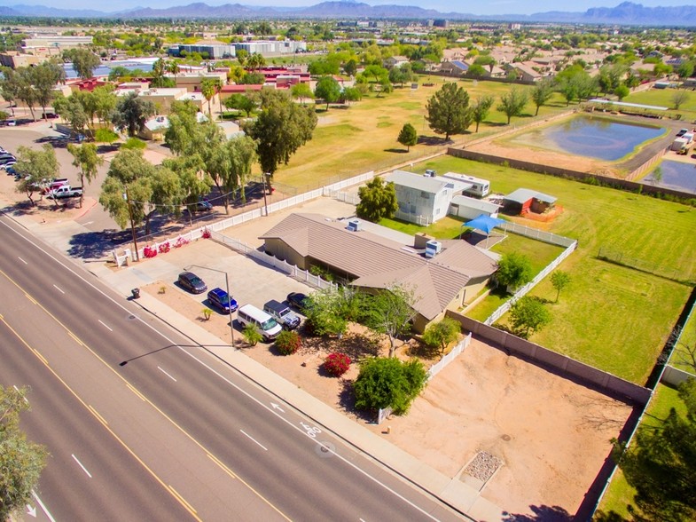 1355 N Greenfield Rd, Gilbert, AZ à vendre - Photo principale - Image 1 de 1