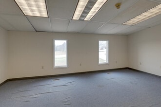 2414 W Schneidman Dr, Quincy, IL à louer Photo intérieure- Image 2 de 4